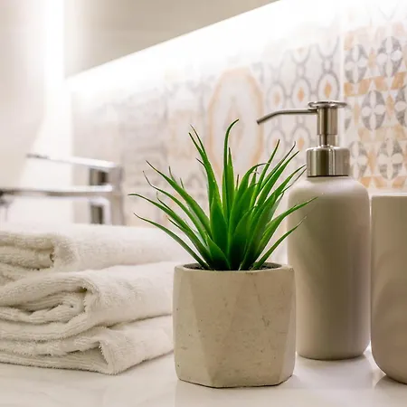 Iflat Campo De Fiori's Comfy Gem *